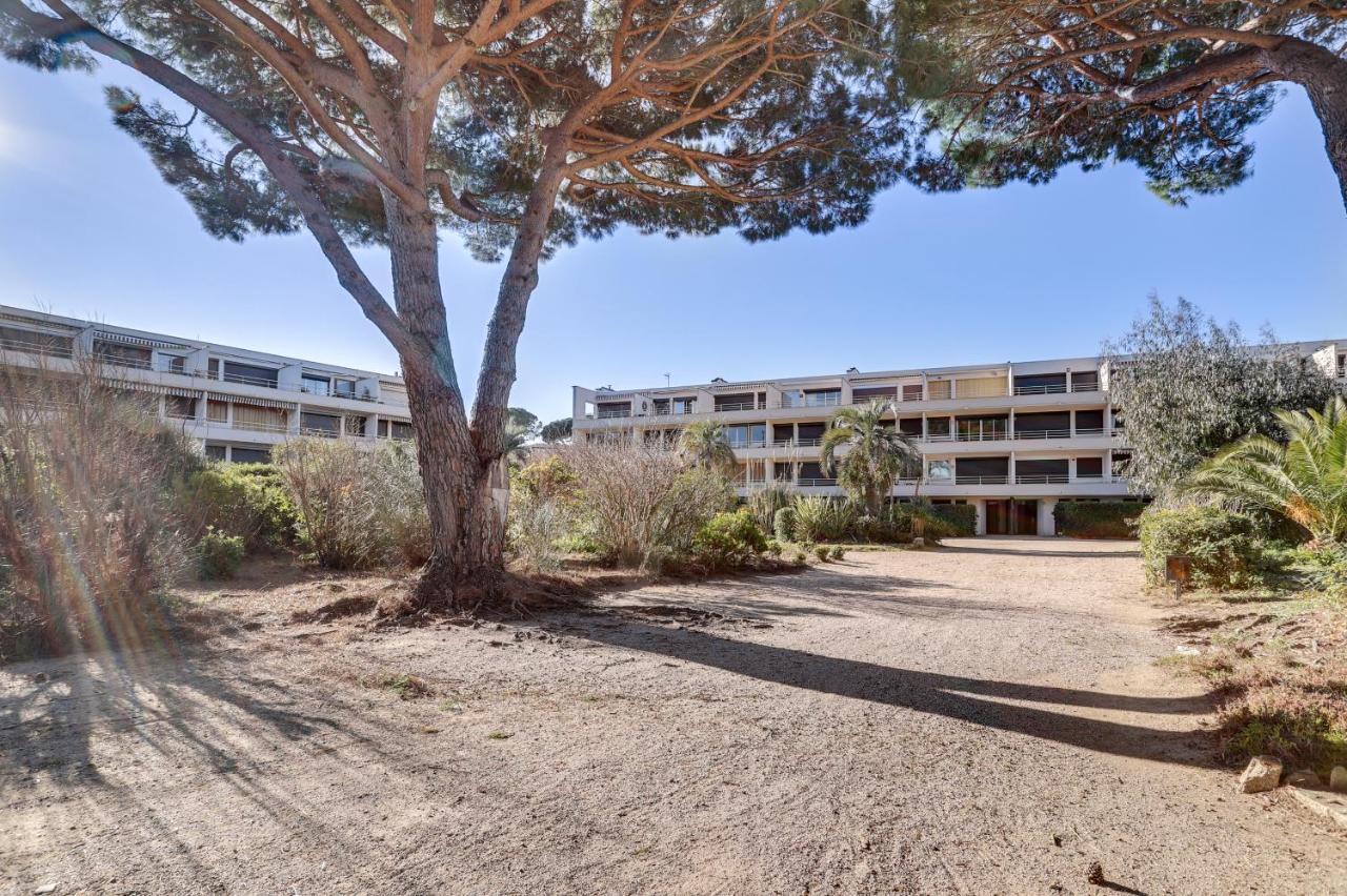 3 Rooms With Sea View Terraces In Peace Saint-Tropez Exterior photo